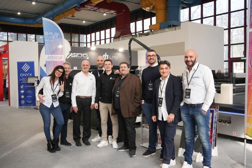 Lo staff ASIDG al MED EXHIBIT PRINT